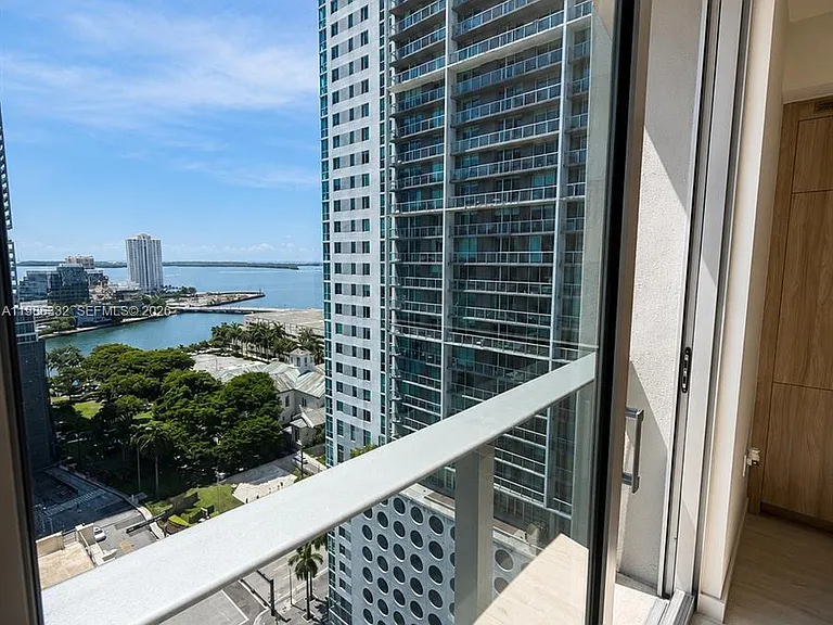 77 SE 5th St #2015 — Photo 22