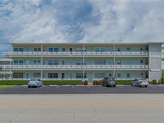 3rd image of 1898 Shore Dr S APT 117