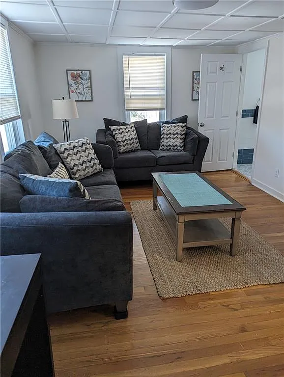 4 bed, 1086 sqft, $3,800 — Photo 3