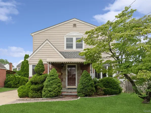 163 Bregman Avenue, New Hyde Park, NY 11040