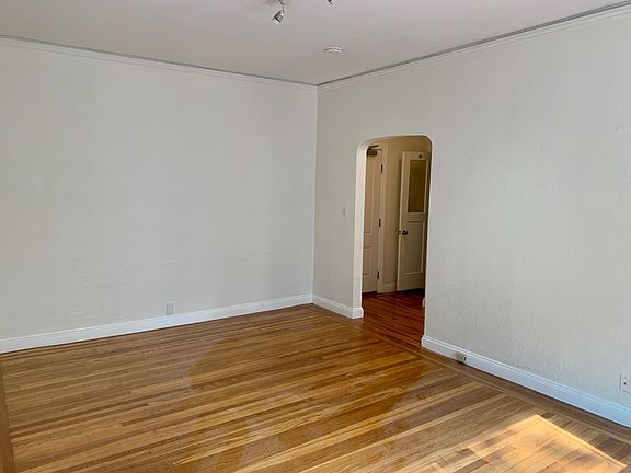 5th image of 507 Forest St #104
