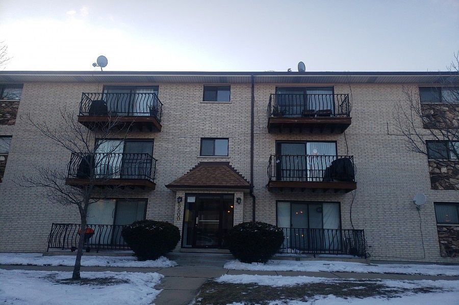 1st image of 8500 W Catherine Ave