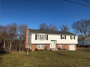 112 Joy Rd, Middlebury, CT 06762