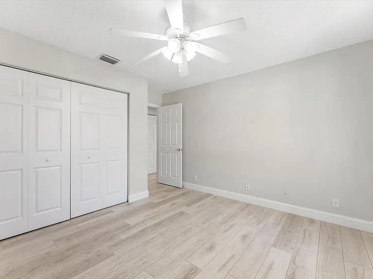 5809 Sun Pointe Cir — Photo 15