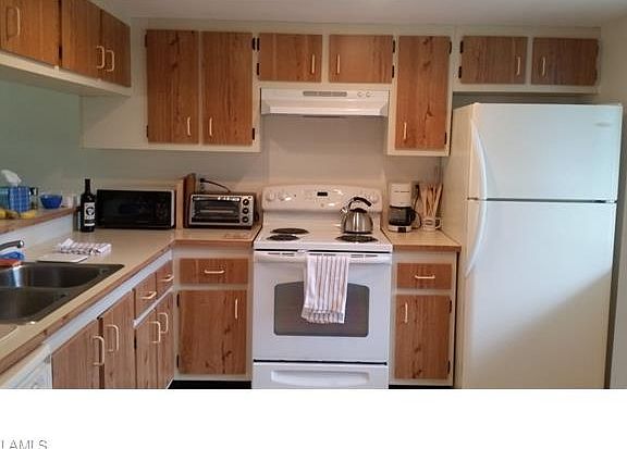 5th image of 13094 Cross Creek Ct APT 101