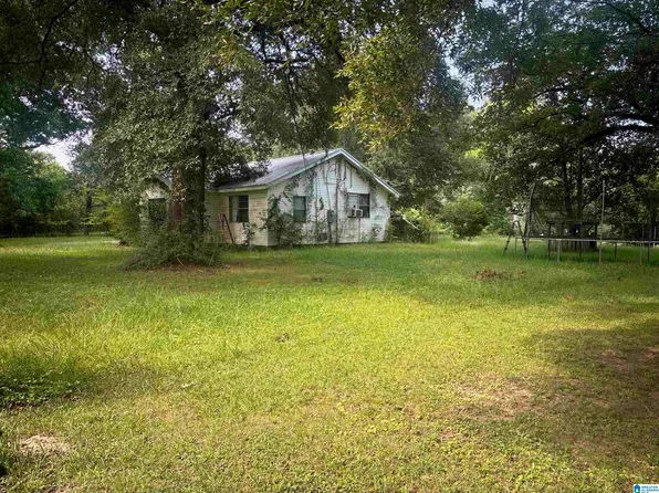2124 Morgan Rd, Bessemer, AL 35022