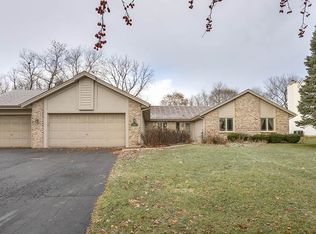 1841 Old Oaks Ct, Rockford, IL
