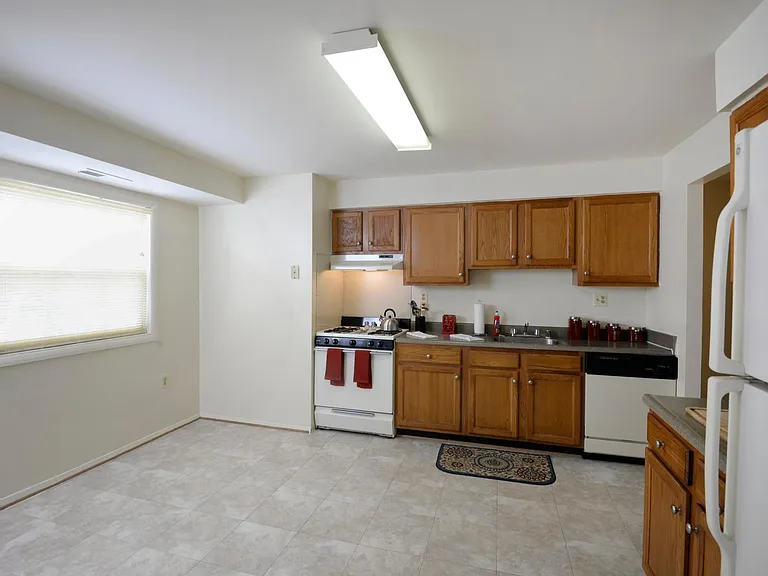 Cub Hill Apartments — Photo 2