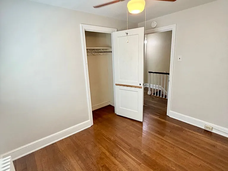 844 E Madison St — Photo 22