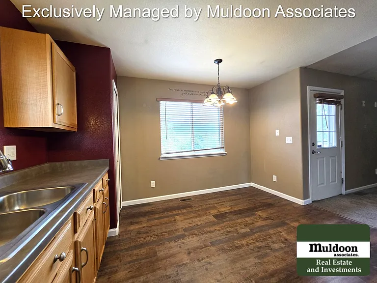 7599 Sailwind Dr — Photo 6