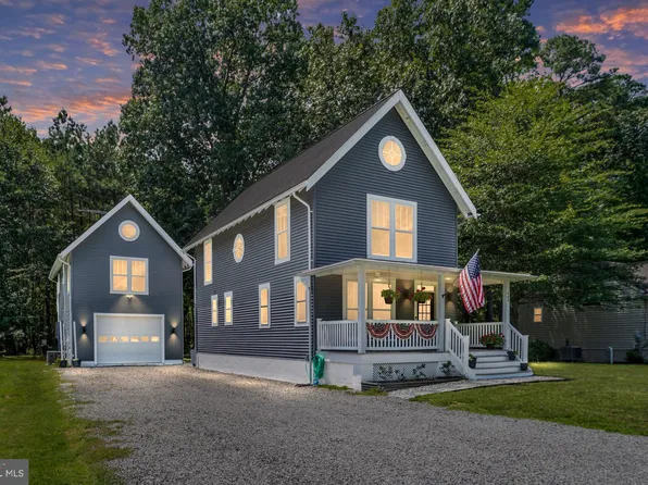 449 Wakefield Dr, Colonial Beach, VA 22443