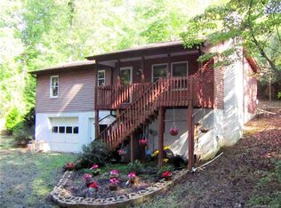 6 Dixie Ln, Candler, NC 28715