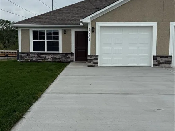 20931 E 8th St S, Independence, MO 64056