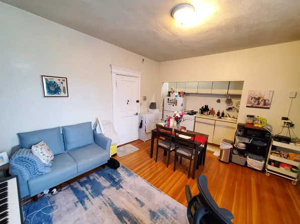 1688 Beacon St #12, Brookline, MA 02445