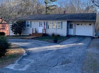 9 Elmonte Dr, Coventry, RI 02816