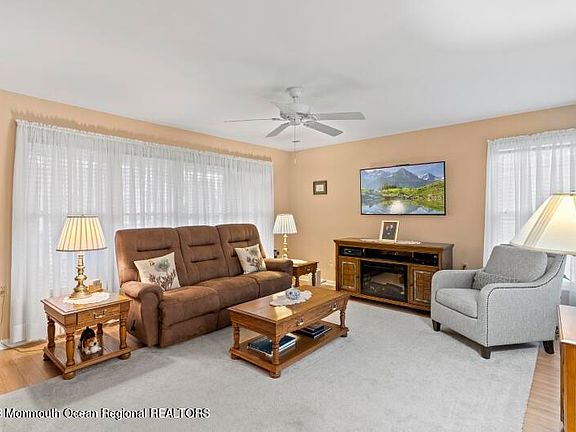 4th image of 2267 Kira Court