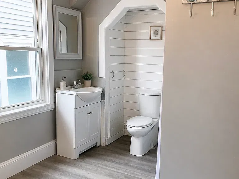 3 bed, 900 sqft, $3,000 — Photo 1