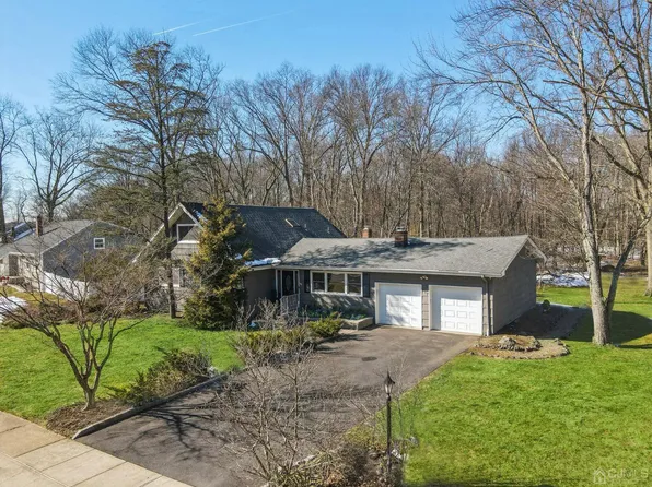 117 Stephenville Pkwy, Edison, NJ 08820