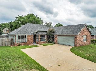 1716 W Jefferson St, Broken Arrow, OK 74011