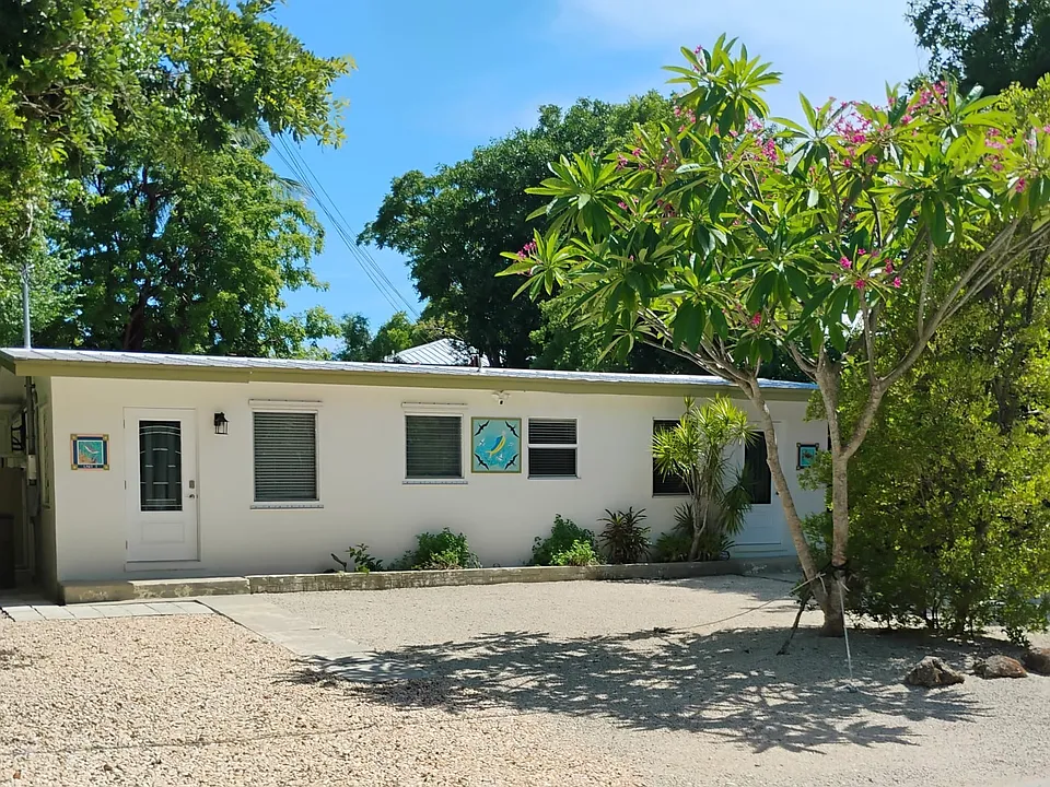 19 Coral Dr #1