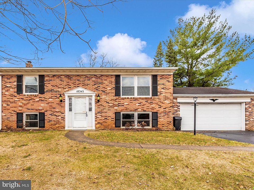 1st image of 18345 Woodside Dr
