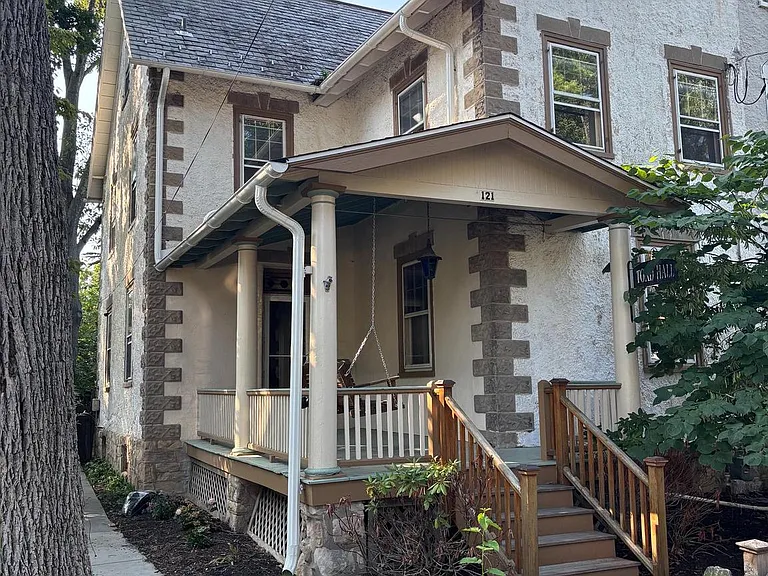 121 W Oakland Ave — Photo 13
