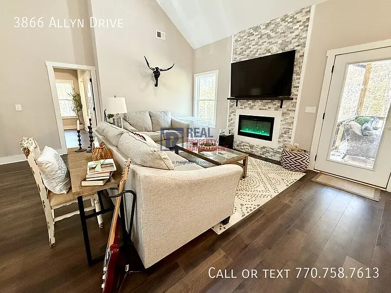 3866 Allyn Dr NW — Photo 7