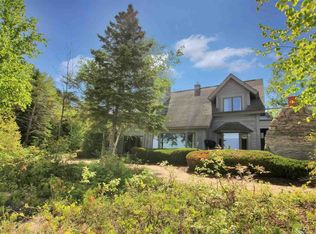 8015 Deerpath Dr, Charlevoix, MI 49720