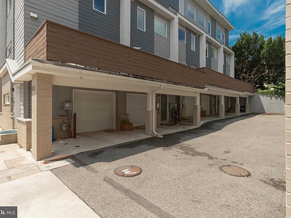 2nd image of 1232 N Mascher St Unit A