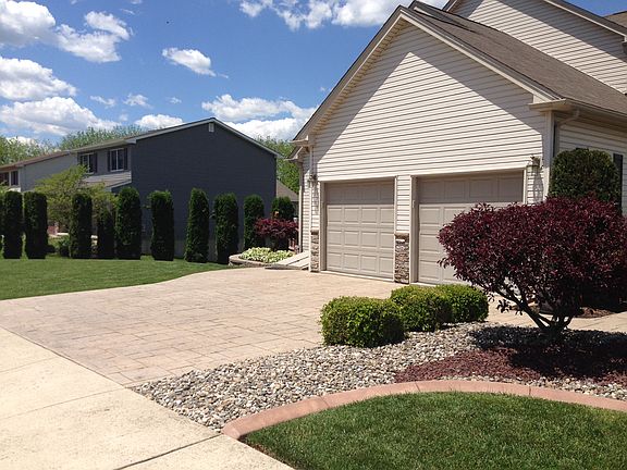 2nd image of 379 Anthony Dr