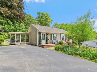 100 Delmar Dr, Northbridge, MA 01534