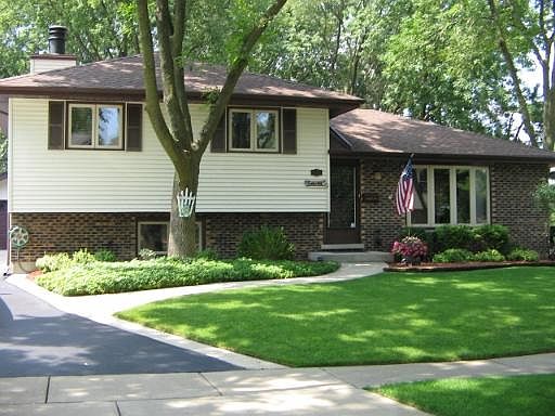 2nd image of 570 Washington Blvd