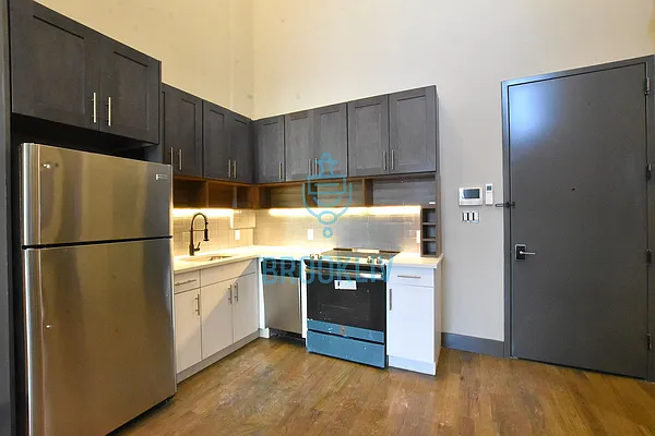 Rented by null | media 31