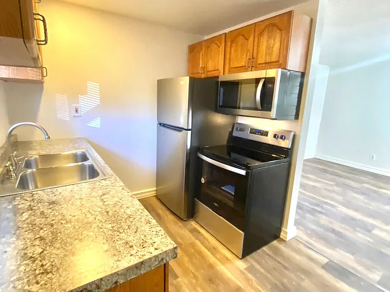 728 N Spruce St #A — Photo 2