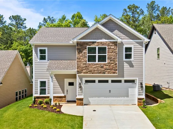 428 Lightness Dr, Auburn, AL 36832