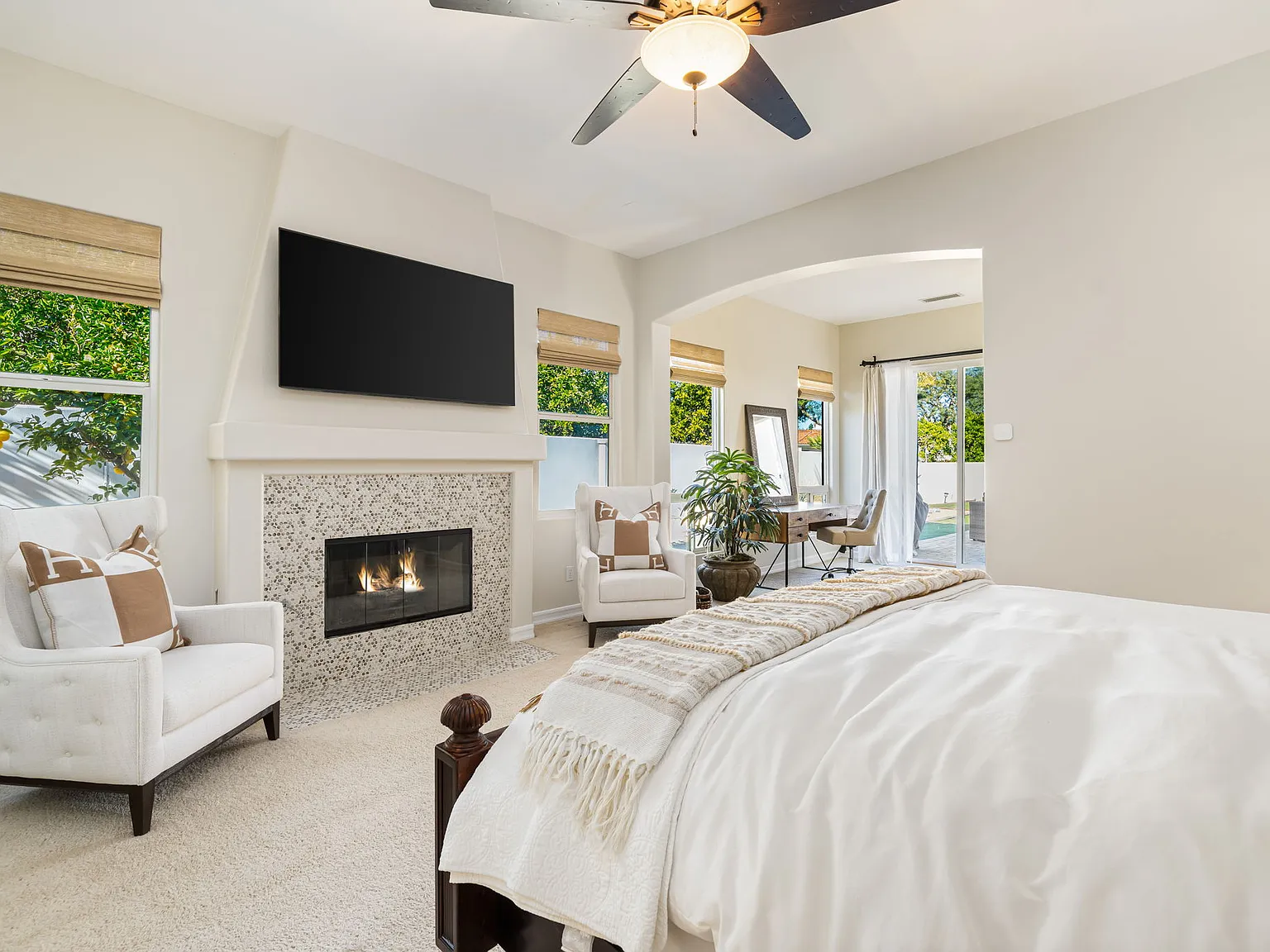 3 bed, 2.5 bath, 2886 sqft, $6,000 — Photo 1