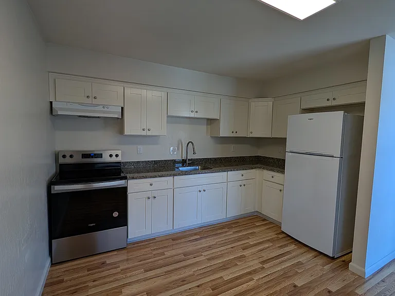 Updated kitchen with new stove