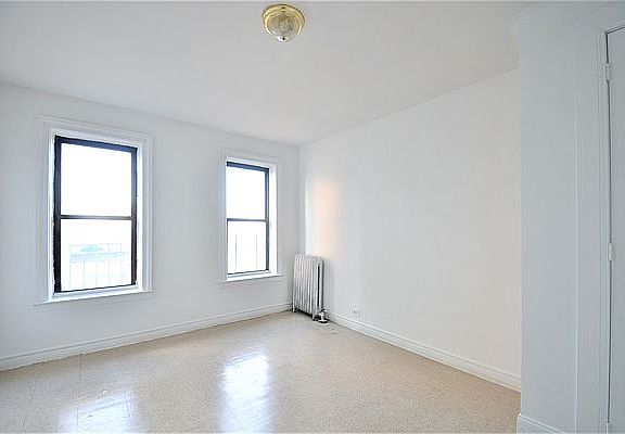 5th image of 2707 Morris Ave APT 1C
