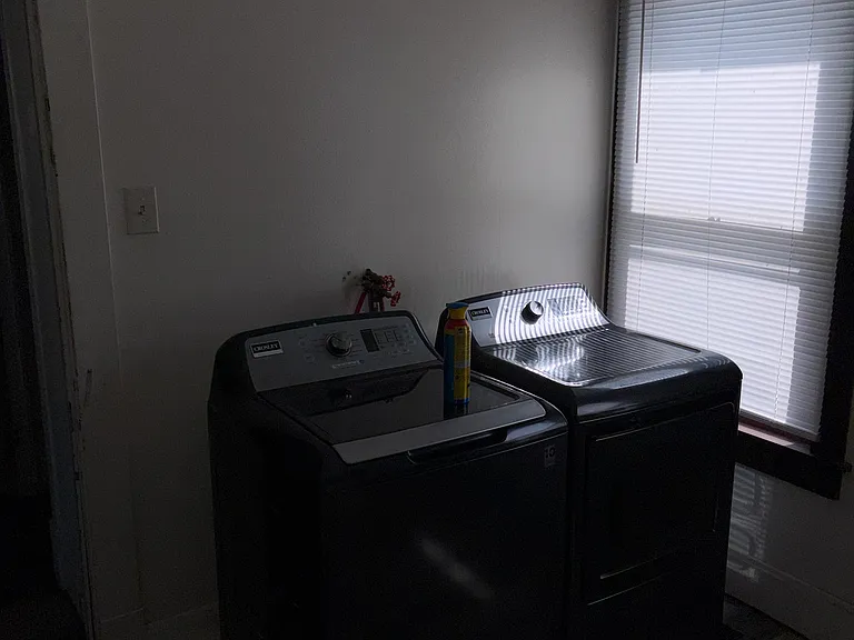 710 Locust St — Photo 5