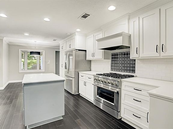 3rd image of 4005 Brookwoods Dr