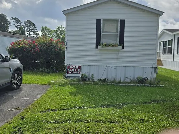 657 Reindeer Cir, Midway Park, NC 28544
