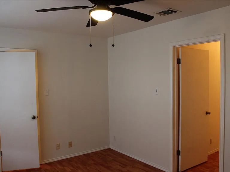 810 Minturn Ln — Photo 6
