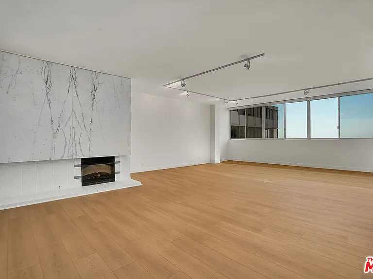 17352 W Sunset Blvd #606 — Photo 4