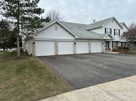 1250 Streamwood Ln