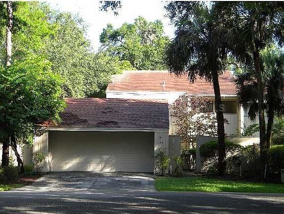 1st image of 102 Hidden Oak Dr