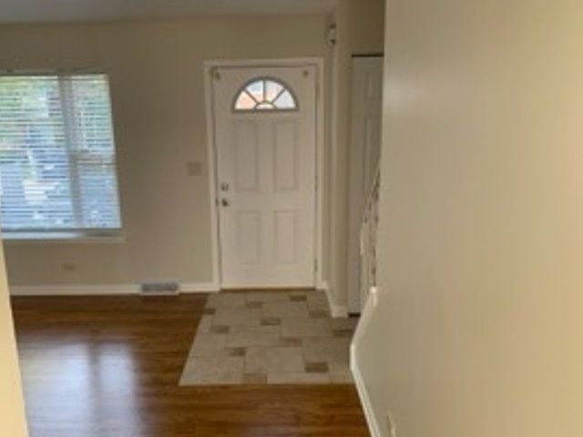 2nd image of 3065 Euclid Ct