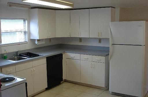 5th image of 5922 Iona Ave