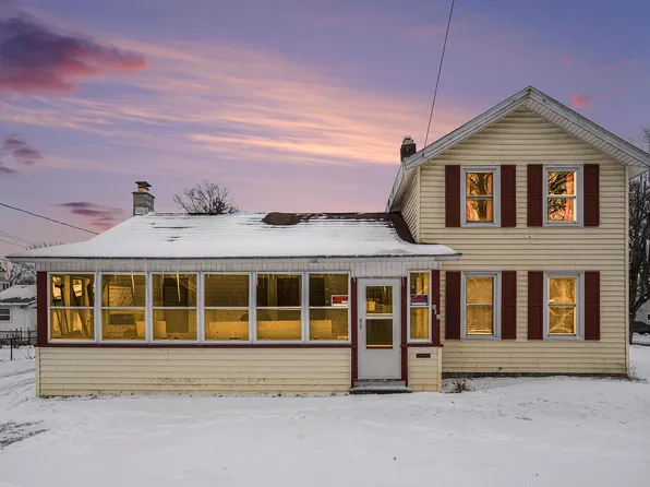 616 E Broadway St, Three Rivers, MI 49093