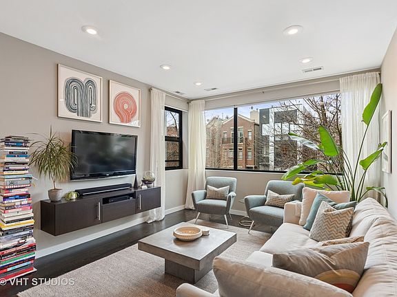 5th image of 919 N Wolcott Ave APT 202