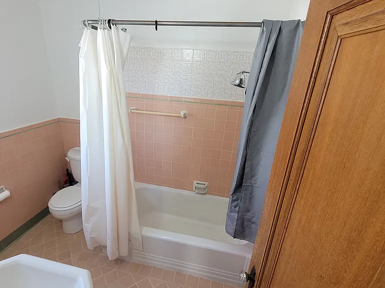 464 S Downing St #B — Photo 9